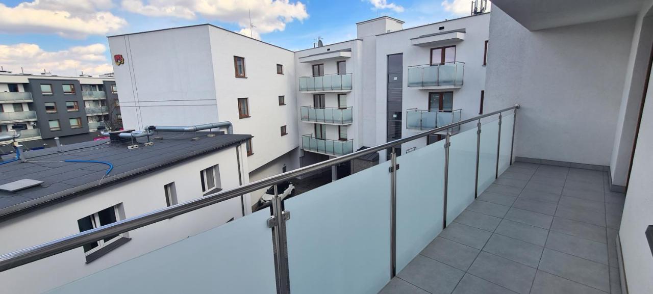 61 - Apartamenty Siedlce - Nowy Apartament W Centrum Przy Ul 3 Maja 51A Eksteriør bilde